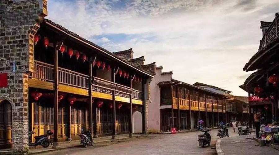 ”见行见效 津彩绽放”活动参赛作品：我为大姨测血氧